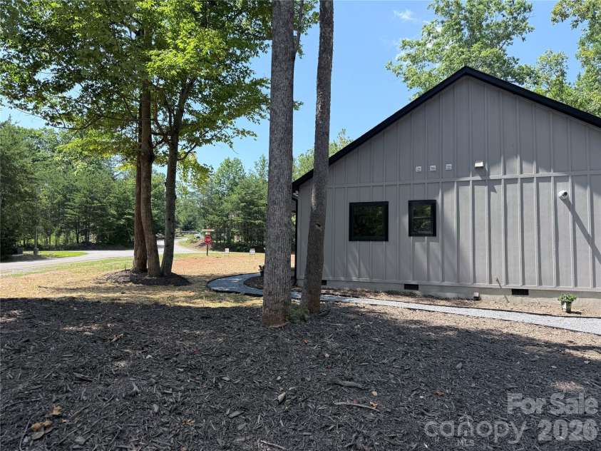 274 Midnight Pass, Rutherfordton, NC 28139.  MLS# CAR4380329, YatesRealty ID 35520. 