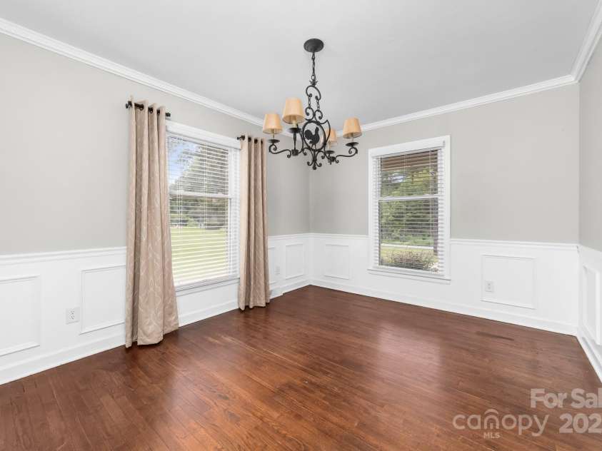 433 Central Avenue, Mount Holly, NC 28120.  MLS# CAR4297899, YatesRealty ID 35520. 