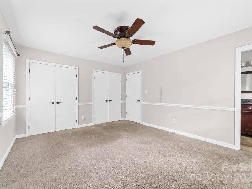 433 Central Avenue, Mount Holly, NC 28120.  MLS# CAR4297899, YatesRealty ID 35520. 
