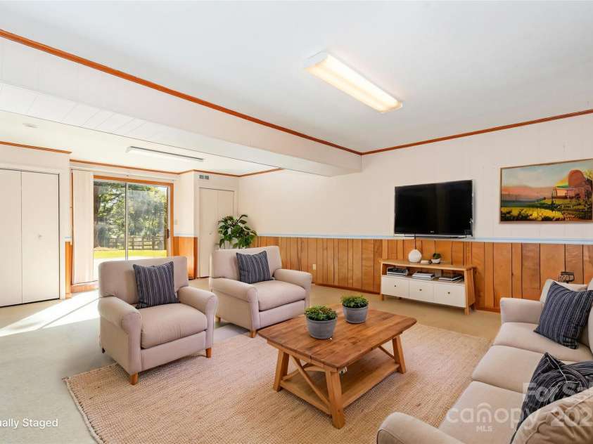 1503 Lakeview Drive, Pineville, NC 28134.  MLS# CAR4296533, YatesRealty ID 35521. Virtually staged