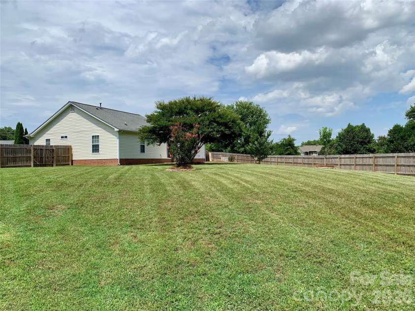 2301 Hunters Way, Monroe, NC 28110.  MLS# CAR4398199, YatesRealty ID 35522. 