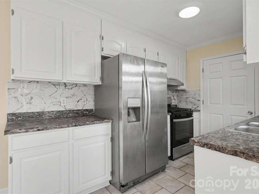 2301 Hunters Way, Monroe, NC 28110.  MLS# CAR4398199, YatesRealty ID 35522. 