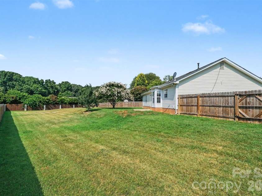 2301 Hunters Way, Monroe, NC 28110.  MLS# CAR4398199, YatesRealty ID 35522. 