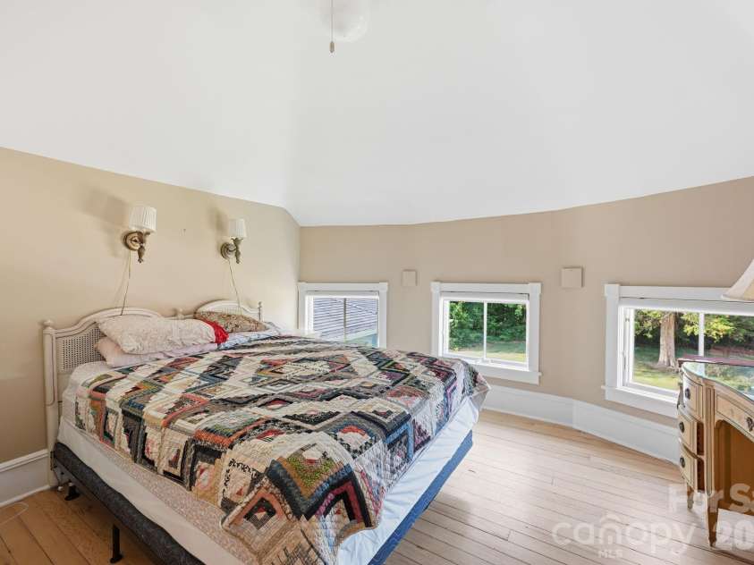 519 South Street, Davidson, NC 28036.  MLS# CAR4400565, YatesRealty ID 35525. Bedroom Up