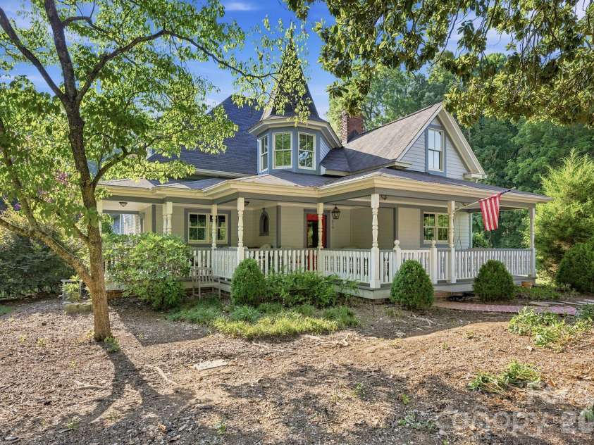 519 South Street, Davidson, NC 28036.  MLS# CAR4400565, YatesRealty ID 35525. Front