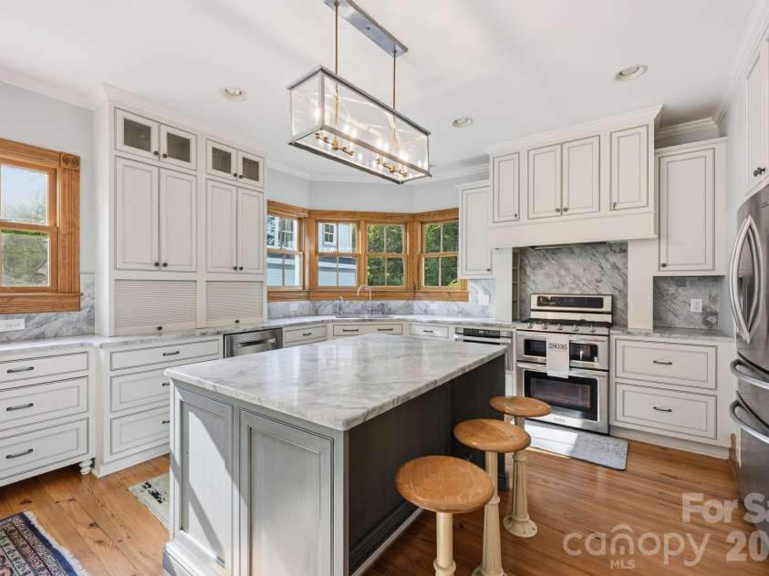 519 South Street, Davidson, NC 28036.  MLS# CAR4400565, YatesRealty ID 35525. Kitchen