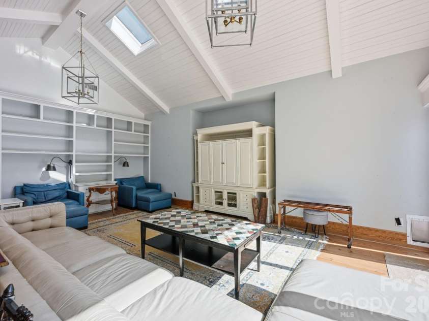 519 South Street, Davidson, NC 28036.  MLS# CAR4400565, YatesRealty ID 35525. Living Room
