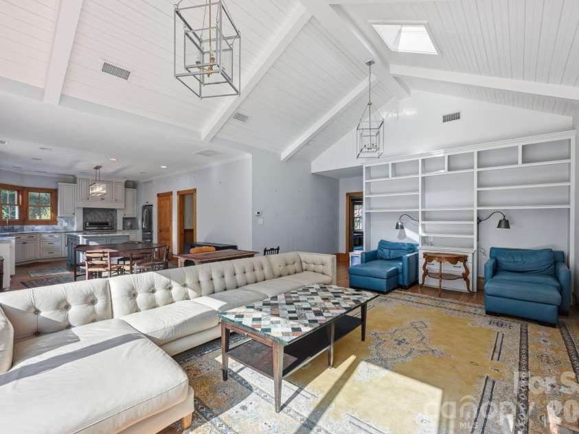 519 South Street, Davidson, NC 28036.  MLS# CAR4400565, YatesRealty ID 35525. Living Room