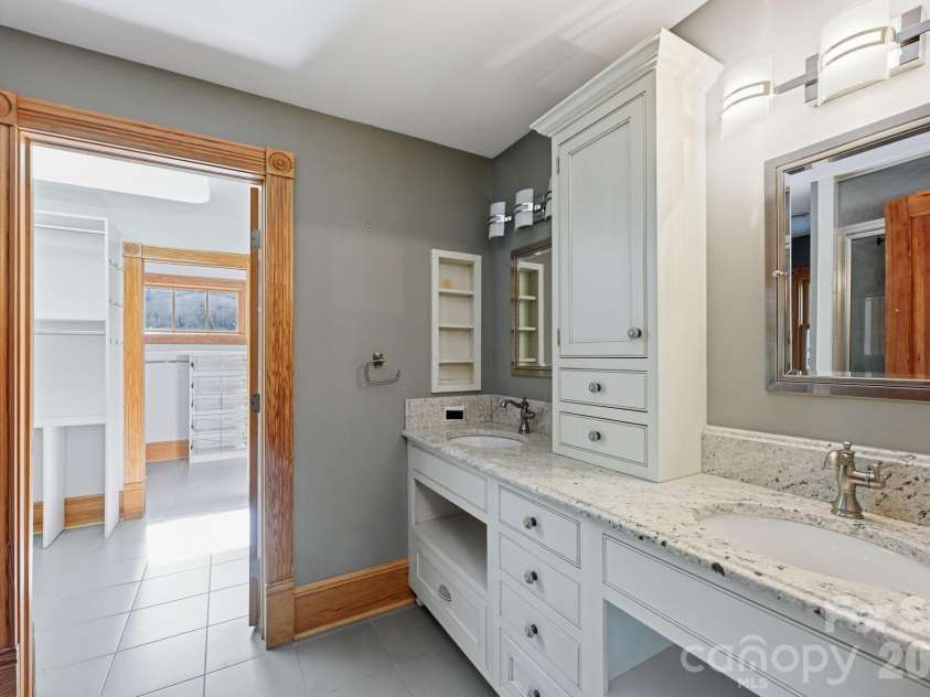 519 South Street, Davidson, NC 28036.  MLS# CAR4400565, YatesRealty ID 35525. Primary Bathroom