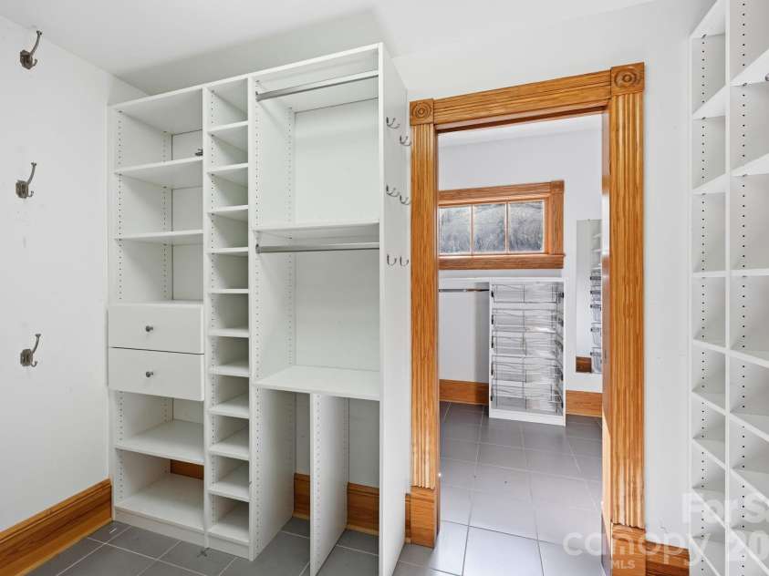519 South Street, Davidson, NC 28036.  MLS# CAR4400565, YatesRealty ID 35525. Primary Closet