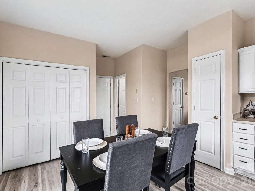 8601 Sawleaf Court, Charlotte, NC 28215.  MLS# CAR4400676, YatesRealty ID 35527. 