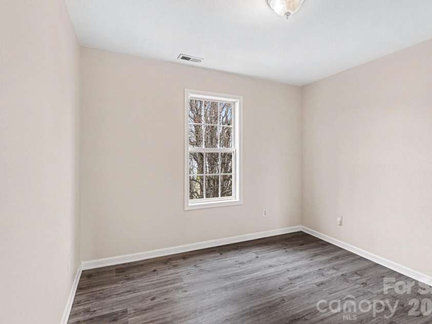 8601 Sawleaf Court, Charlotte, NC 28215.  MLS# CAR4400676, YatesRealty ID 35527. 