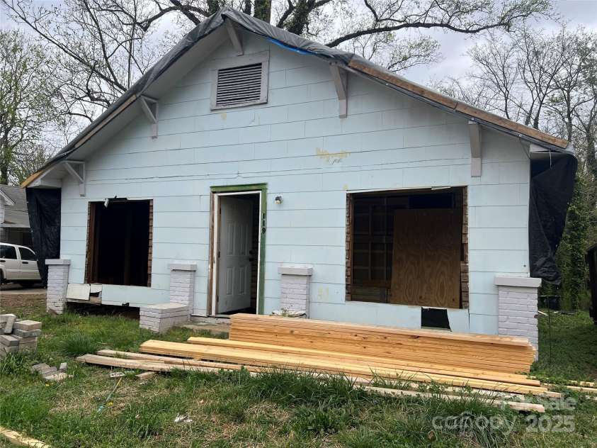 119 Mitchell Street, Salisbury, NC 28144.  MLS# CAR4241427, YatesRealty ID 3553. 