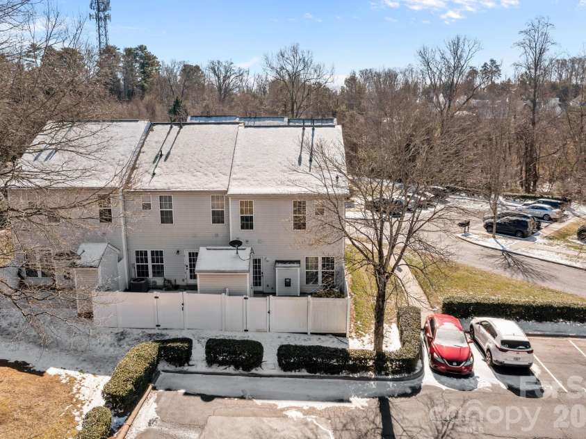 12353 Jessica Place, Charlotte, NC 28269.  MLS# CAR4341466, YatesRealty ID 3553. 