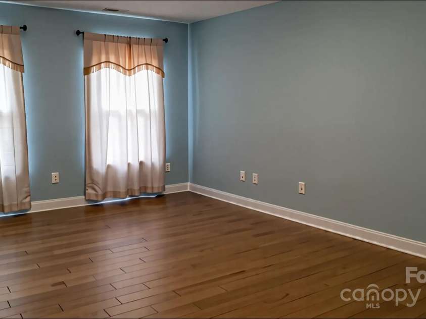 286 Foxcroft Drive, Asheville, NC 28806.  MLS# CAR4271230, YatesRealty ID 3553. 
