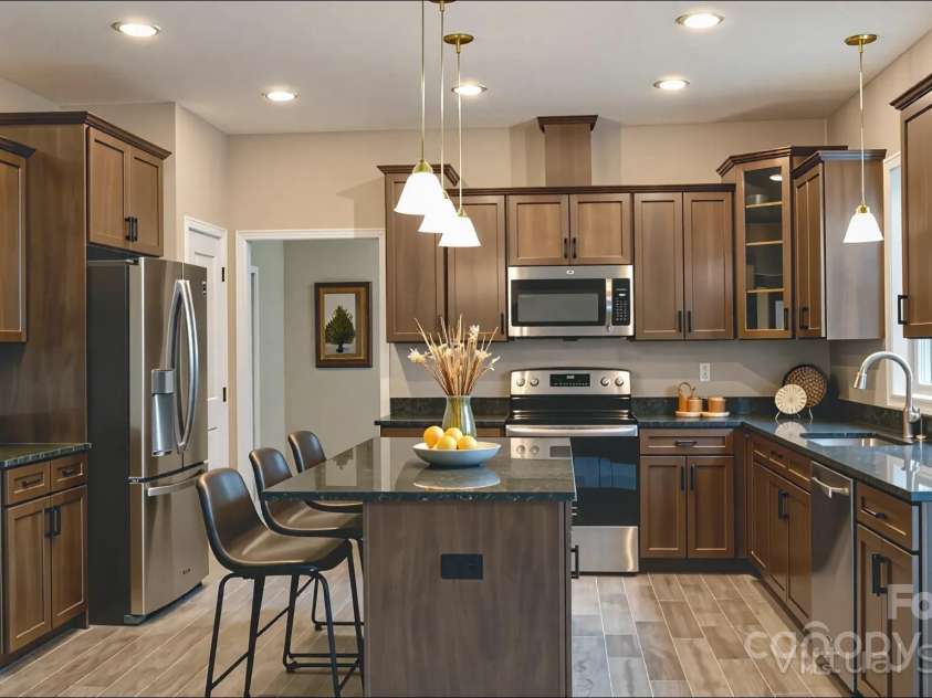 286 Foxcroft Drive, Asheville, NC 28806.  MLS# CAR4271230, YatesRealty ID 3553. Kitchen