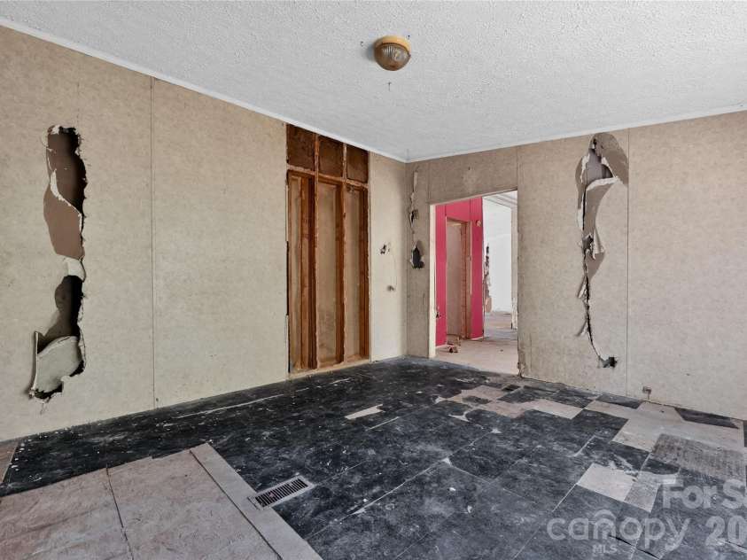 3316 Nc 109 Highway, Wadesboro, NC 28170.  MLS# CAR4395104, YatesRealty ID 35530. 