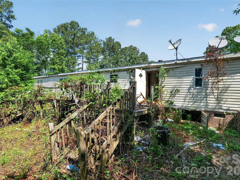3316 Nc 109 Highway, Wadesboro, NC 28170.  MLS# CAR4395104, YatesRealty ID 35530. 