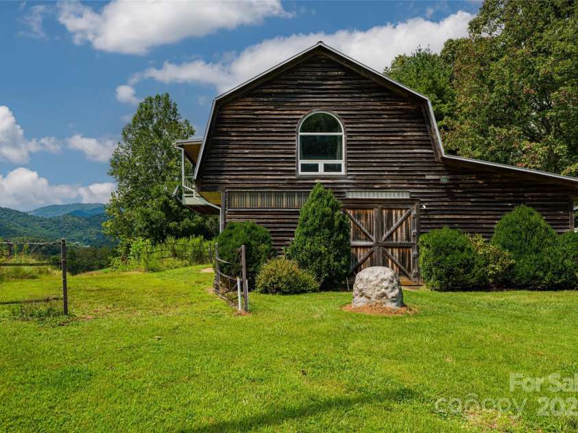 315 Earlys Mountain Road, Leicester, NC 28748.  MLS# CAR4295001, YatesRealty ID 35531. 