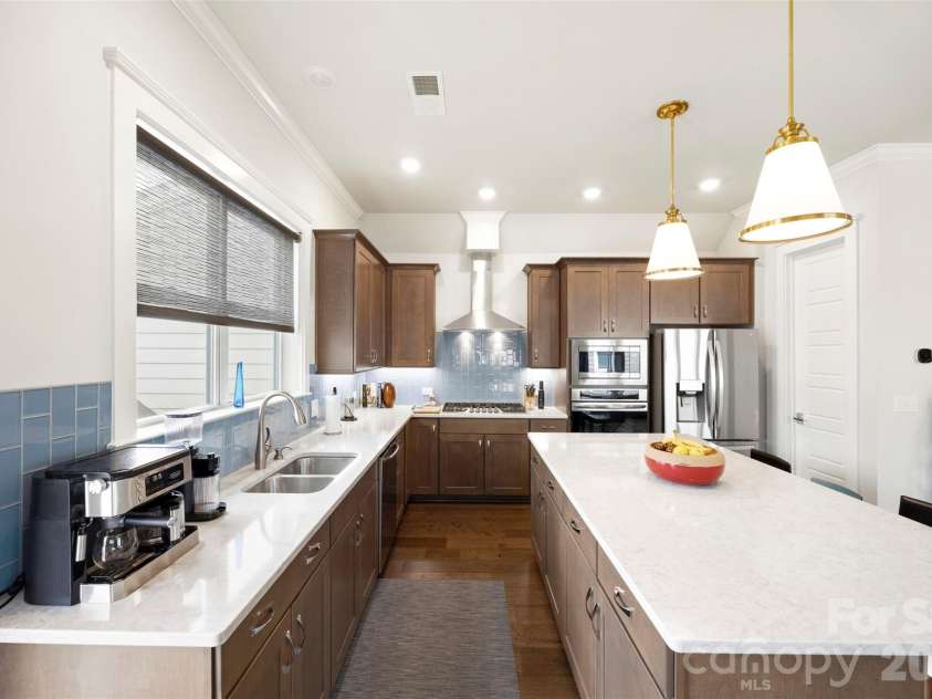 2510 Lola Avenue, Charlotte, NC 28205.  MLS# CAR4392417, YatesRealty ID 35532. 
