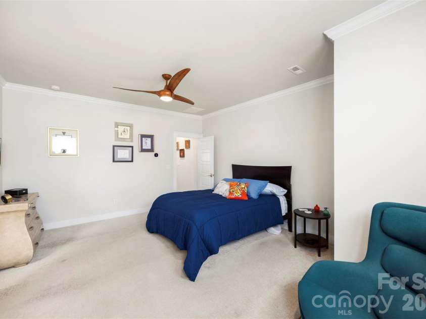 2510 Lola Avenue, Charlotte, NC 28205.  MLS# CAR4392417, YatesRealty ID 35532. 