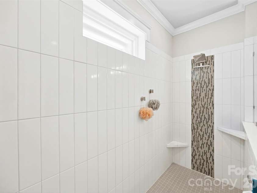 2510 Lola Avenue, Charlotte, NC 28205.  MLS# CAR4392417, YatesRealty ID 35532. 