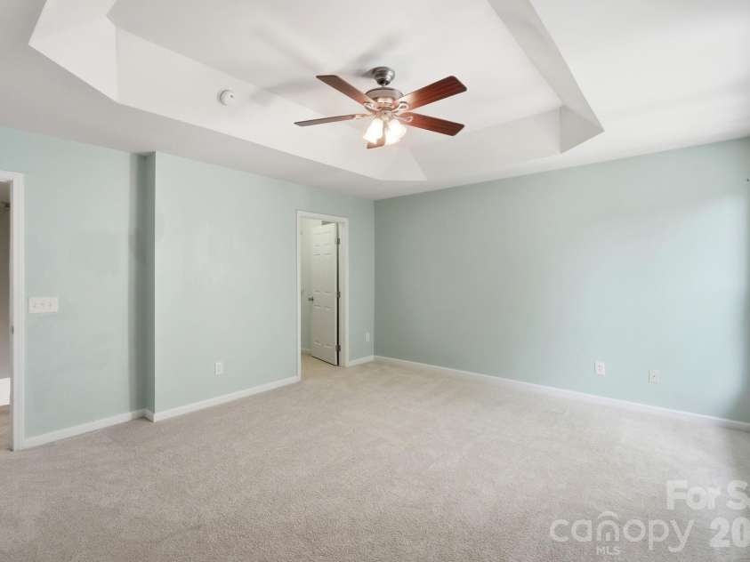6000 Boathouse Lane, Cramerton, NC 28032.  MLS# CAR4399673, YatesRealty ID 35533. 