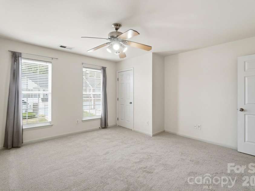 6000 Boathouse Lane, Cramerton, NC 28032.  MLS# CAR4399673, YatesRealty ID 35533. 