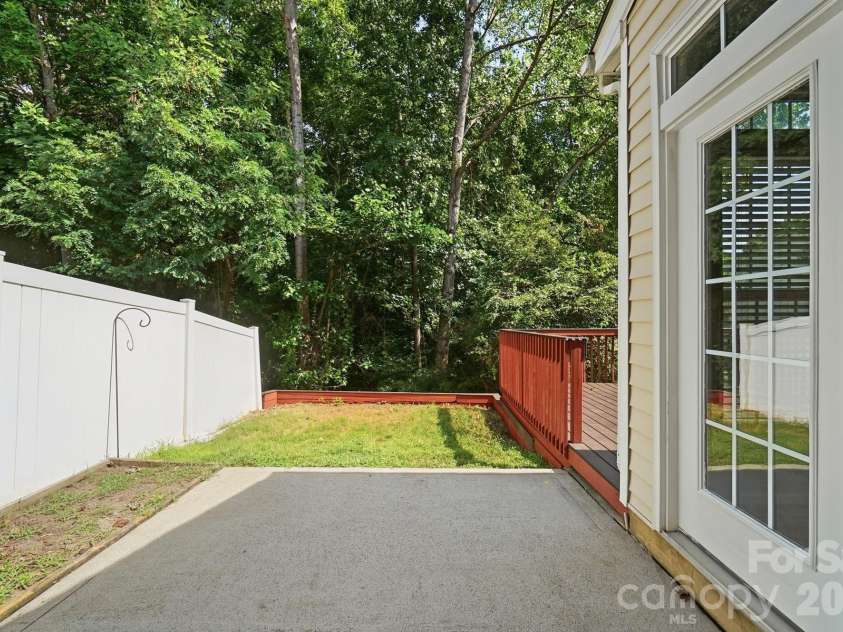 6000 Boathouse Lane, Cramerton, NC 28032.  MLS# CAR4399673, YatesRealty ID 35533. 