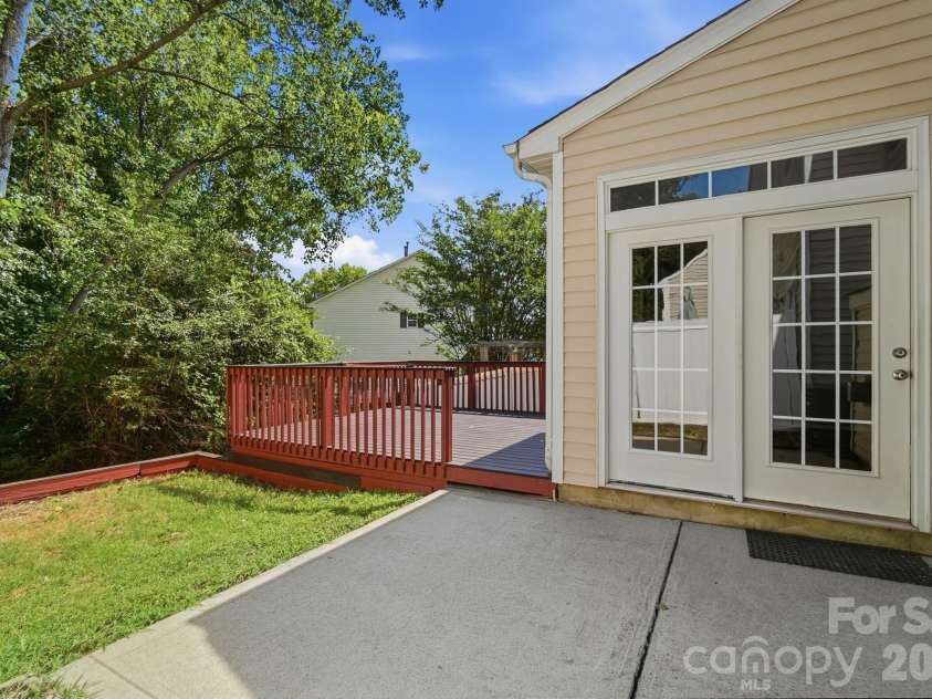 6000 Boathouse Lane, Cramerton, NC 28032.  MLS# CAR4399673, YatesRealty ID 35533. 