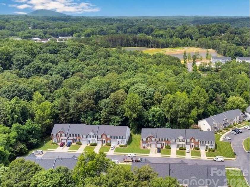6000 Boathouse Lane, Cramerton, NC 28032.  MLS# CAR4399673, YatesRealty ID 35533. 
