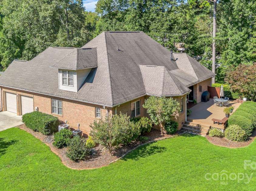 101 Cabana Drive, Mooresville, NC 28117.  MLS# CAR4293731, YatesRealty ID 35535. Side view