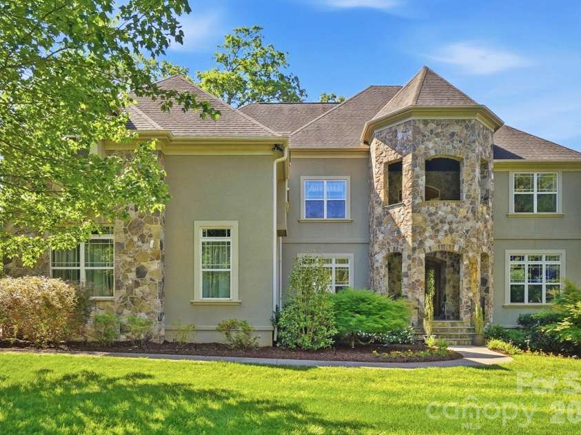 13302 Bally Bunnion Way, Davidson, NC 28036.  MLS# CAR4395307, YatesRealty ID 35535. 