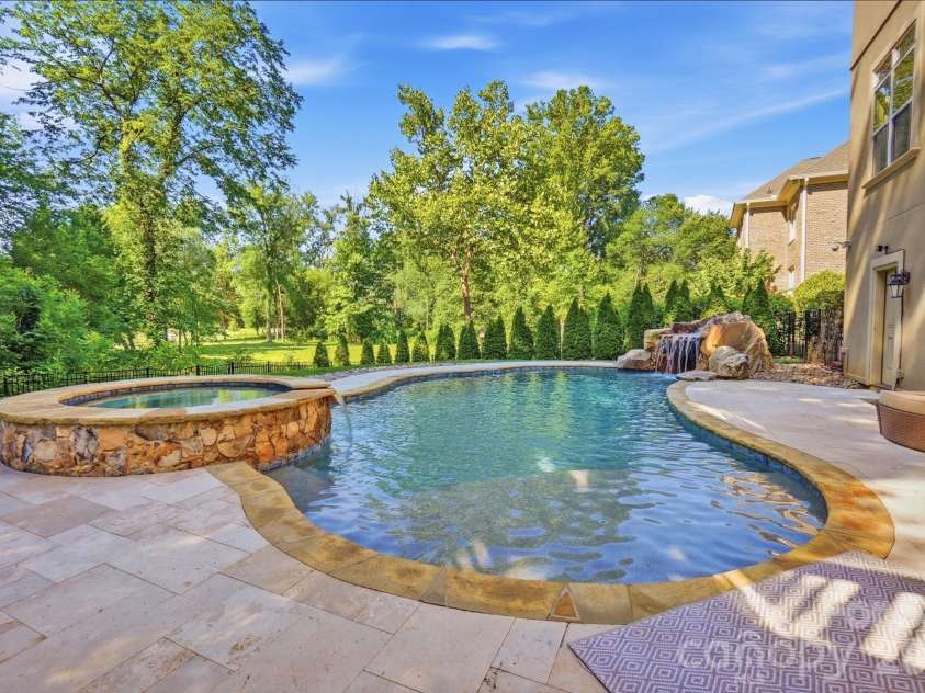 13302 Bally Bunnion Way, Davidson, NC 28036.  MLS# CAR4395307, YatesRealty ID 35535. 