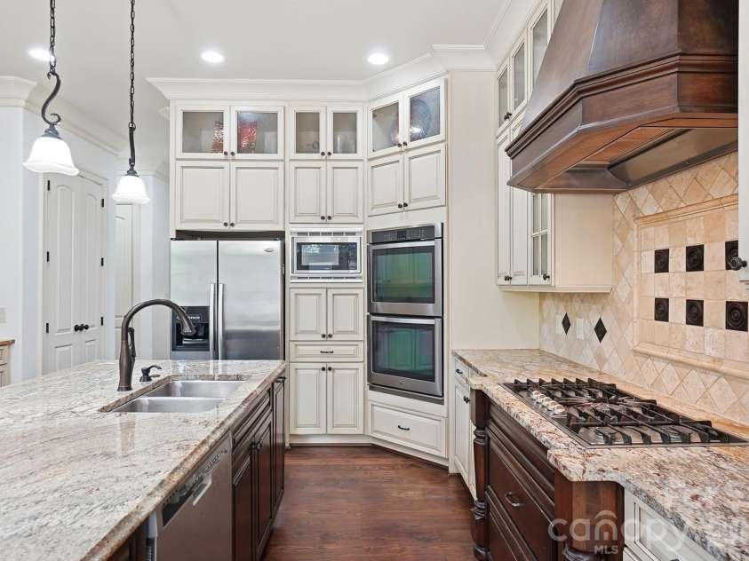 13302 Bally Bunnion Way, Davidson, NC 28036.  MLS# CAR4395307, YatesRealty ID 35535. 