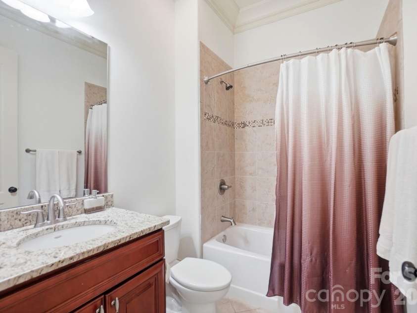 13302 Bally Bunnion Way, Davidson, NC 28036.  MLS# CAR4395307, YatesRealty ID 35535. 