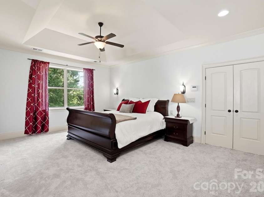 13302 Bally Bunnion Way, Davidson, NC 28036.  MLS# CAR4395307, YatesRealty ID 35535. 
