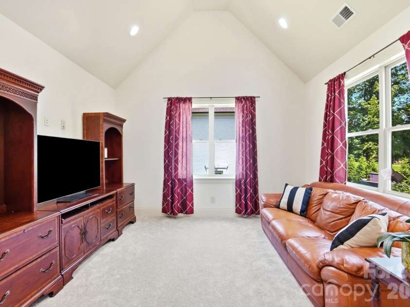 13302 Bally Bunnion Way, Davidson, NC 28036.  MLS# CAR4395307, YatesRealty ID 35535. 