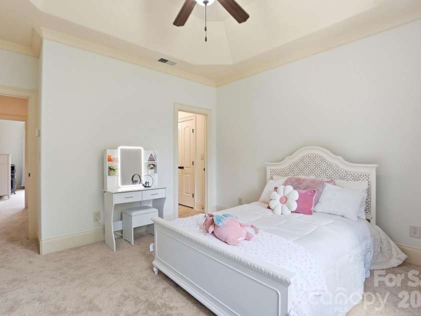 13302 Bally Bunnion Way, Davidson, NC 28036.  MLS# CAR4395307, YatesRealty ID 35535. 