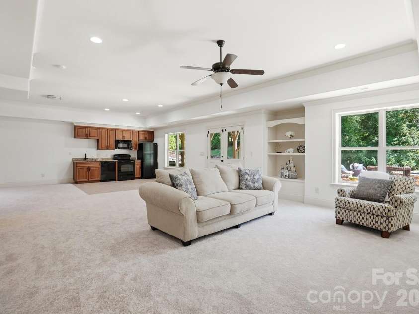 13302 Bally Bunnion Way, Davidson, NC 28036.  MLS# CAR4395307, YatesRealty ID 35535. 