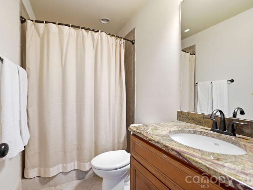 13302 Bally Bunnion Way, Davidson, NC 28036.  MLS# CAR4395307, YatesRealty ID 35535. 