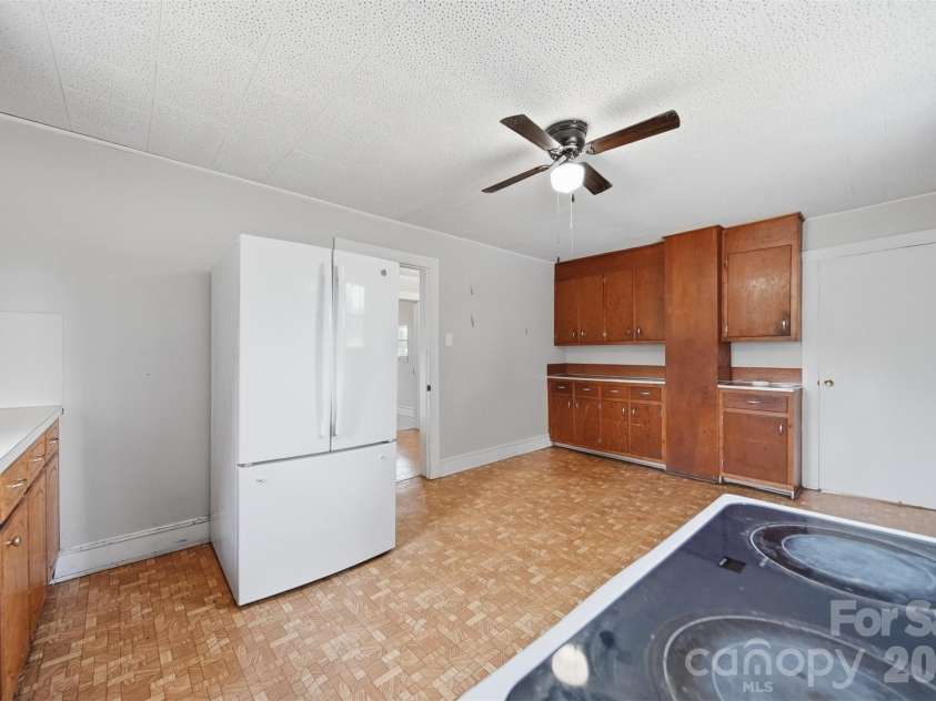592 Main Street, Hudson, NC 28638.  MLS# CAR4399979, YatesRealty ID 35536. 