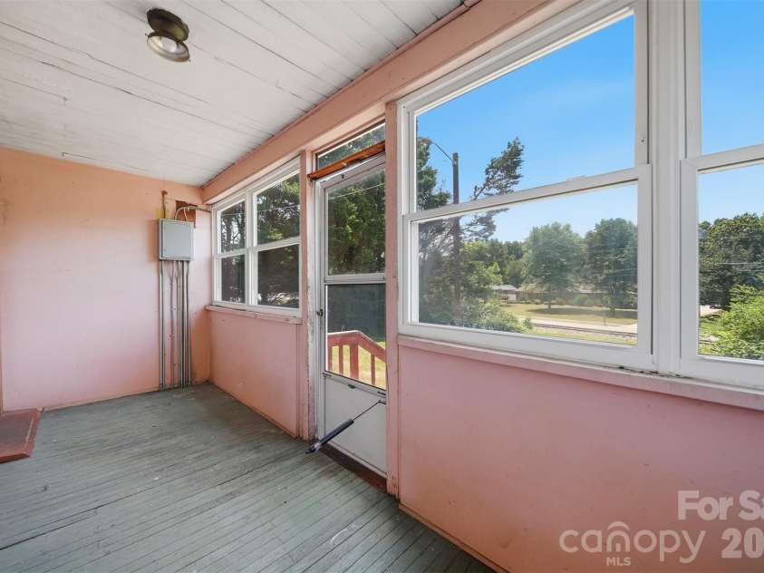 592 Main Street, Hudson, NC 28638.  MLS# CAR4399979, YatesRealty ID 35536. 