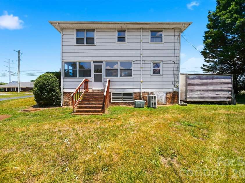 592 Main Street, Hudson, NC 28638.  MLS# CAR4399979, YatesRealty ID 35536. 