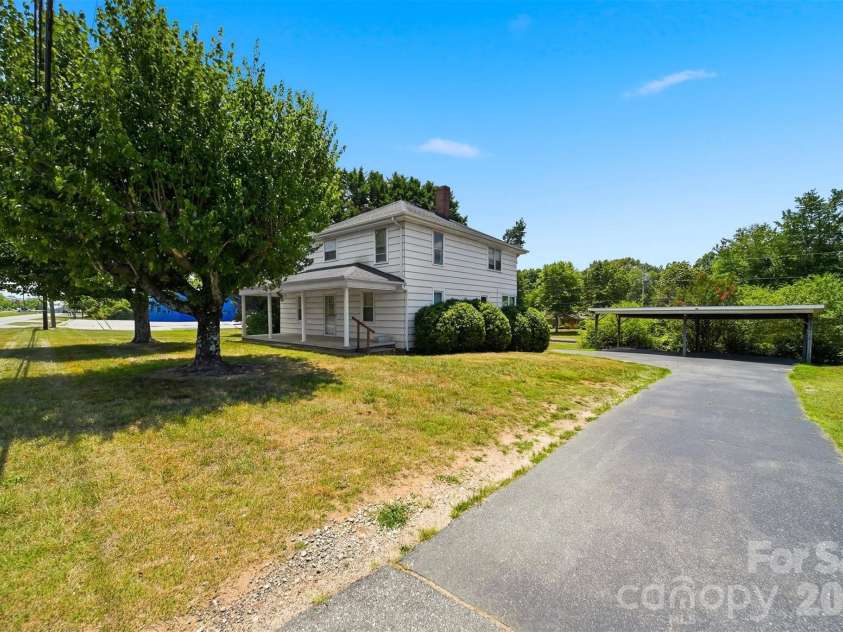 592 Main Street, Hudson, NC 28638.  MLS# CAR4399979, YatesRealty ID 35536. 