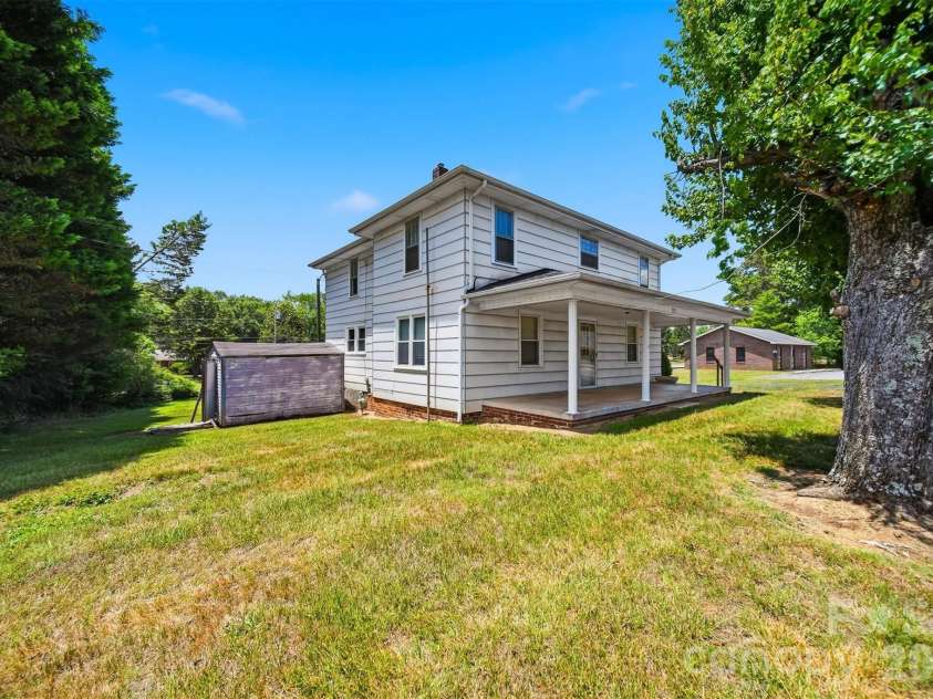 592 Main Street, Hudson, NC 28638.  MLS# CAR4399979, YatesRealty ID 35536. 