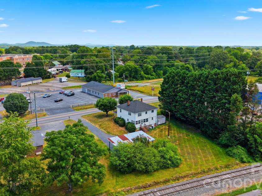 592 Main Street, Hudson, NC 28638.  MLS# CAR4399979, YatesRealty ID 35536. 