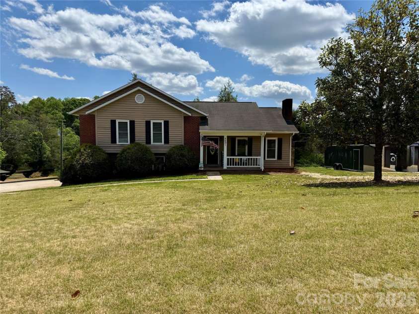 4491 Magnolia Lane, Hudson, NC 28638.  MLS# CAR4399056, YatesRealty ID 35537. 