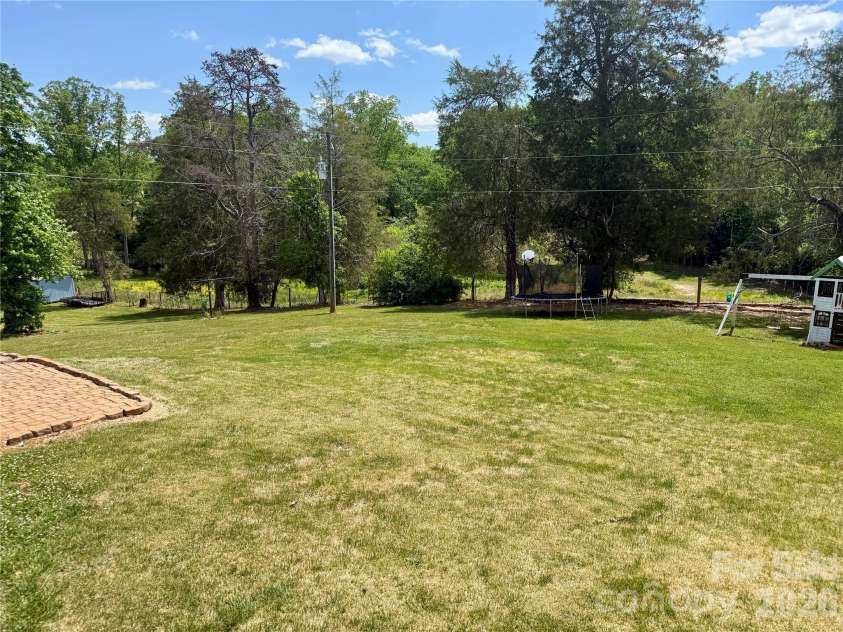 4491 Magnolia Lane, Hudson, NC 28638.  MLS# CAR4399056, YatesRealty ID 35537. 