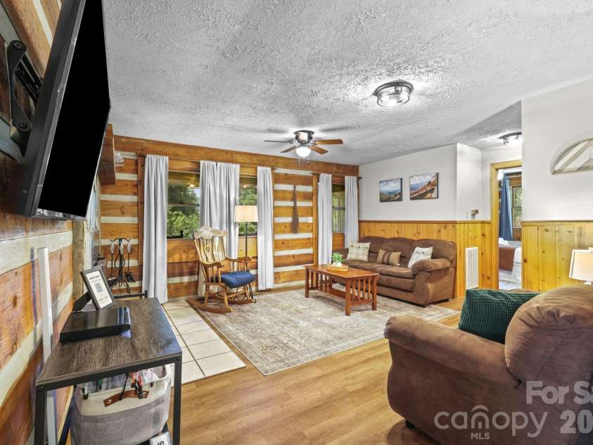 237 Biltmore Circle, Bryson City, NC 28713.  MLS# CAR4400933, YatesRealty ID 35538. 